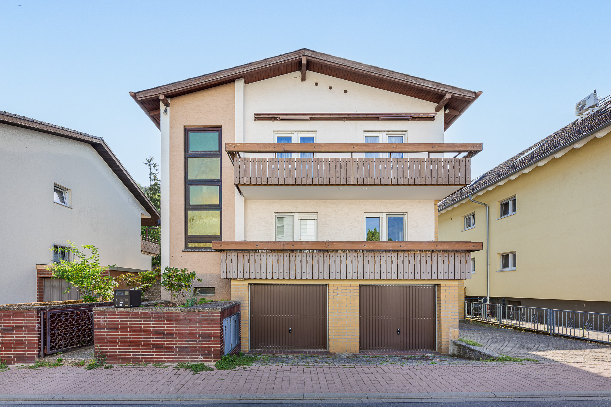 Objekt-ID 2103 Zweifamilienhaus Schriesheim, Außenansicht Frontal, Kamil Trojan Design