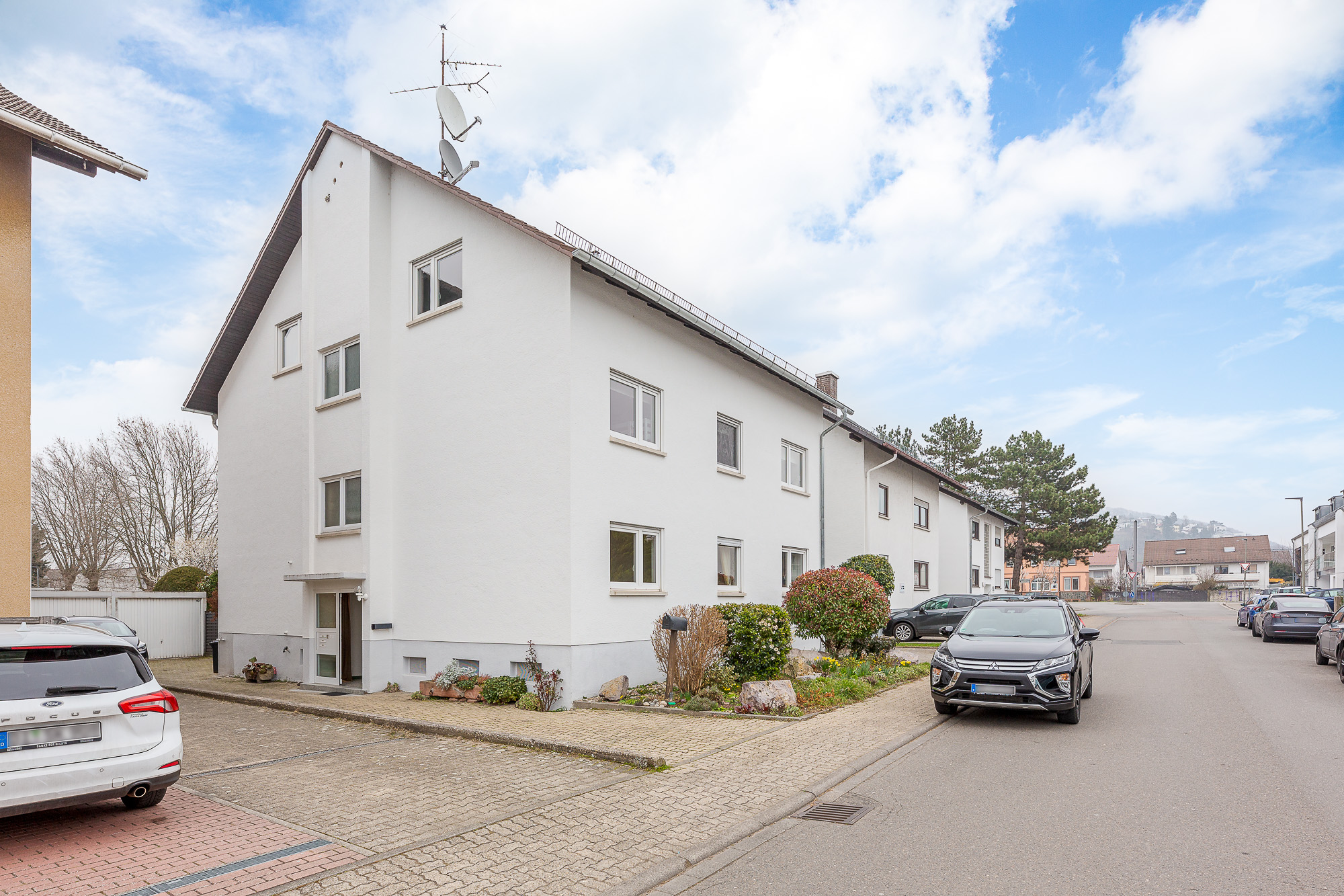 Objekt-ID 2106 Dreifamilienhaus Schriesheim, Eingang, Außenansicht, Kamil Trojan Design