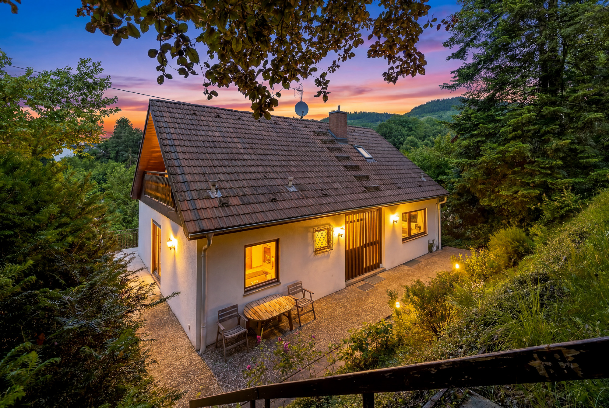 Objekt-ID 2148, Einfamilienhaus Altenbach, Außenansicht Twilight